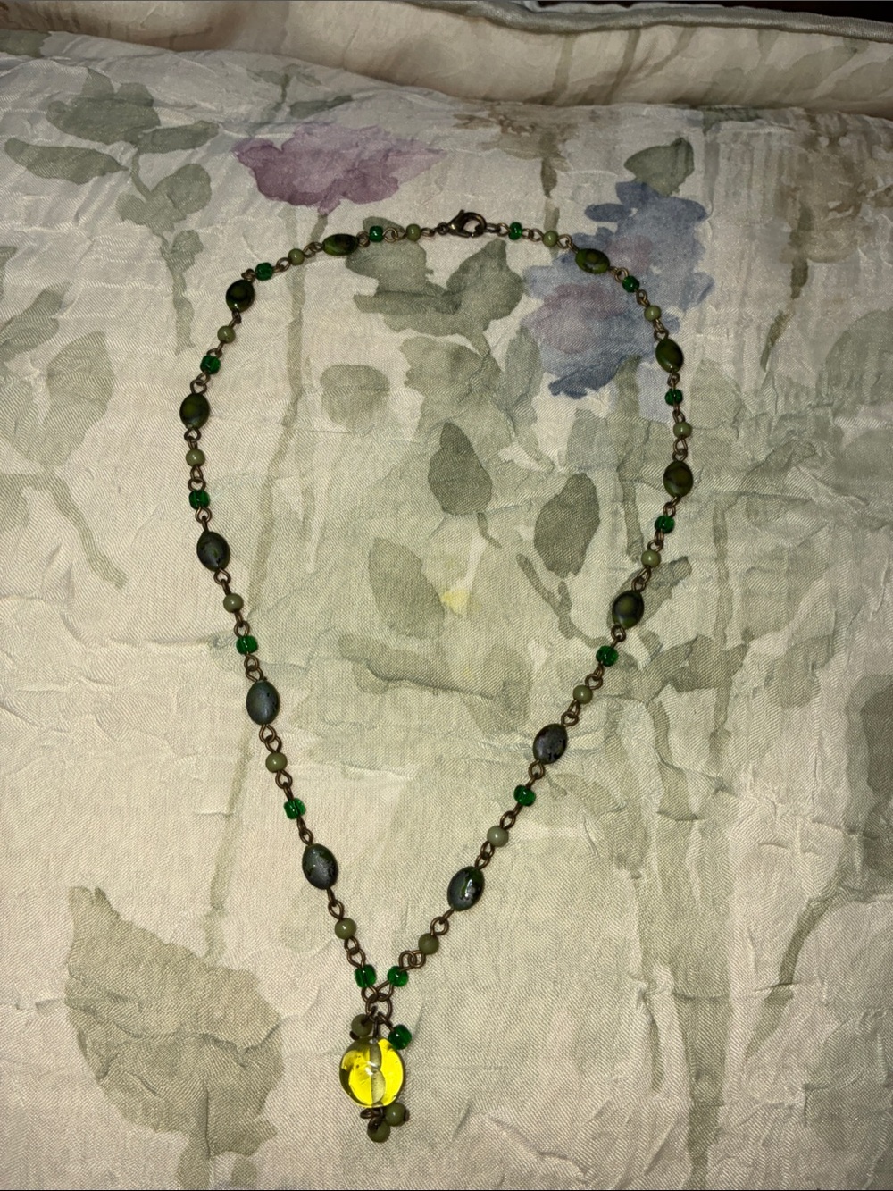 Source Unknown Vintage Green and Yellow Beaded Pendant Necklace